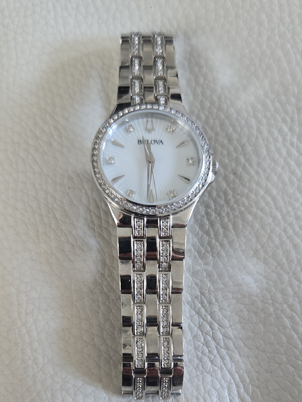 ⌚️EUC Bulova Ladies' Crystal Accent Watch – Silver Tone Sunray Dial Model 96X161